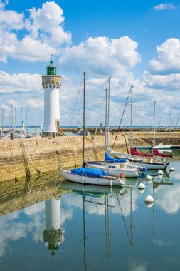 Quibreon yarımadasındaki eski Haliguen limanı, Brittany, Fransa