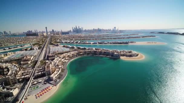 Die Palmeninsel Mit Luxusvillen Und Hotels Dubai Aus Der Luft — Stockvideo
