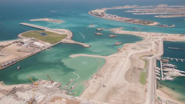 Birçok Turist Dubai Bae Plaj Hayatından Keyif Alıyor Marina Körfezi — Stok video