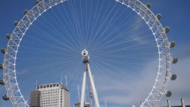 Aerial Drone Video Iconic Giant Ferris Wheel London Eye Front — Vídeo de stock