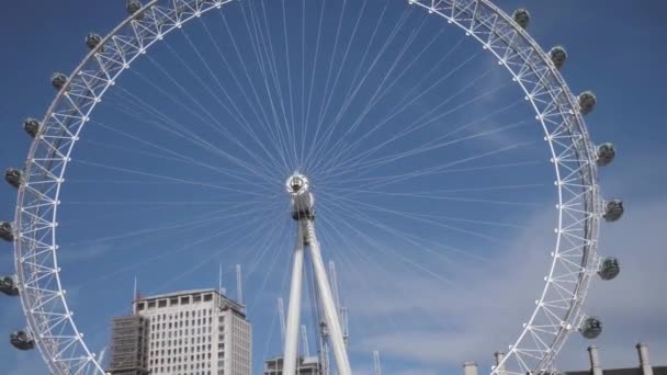 Footage London Eye Ferris Wheel Clear Blue Sky — Vídeo de Stock