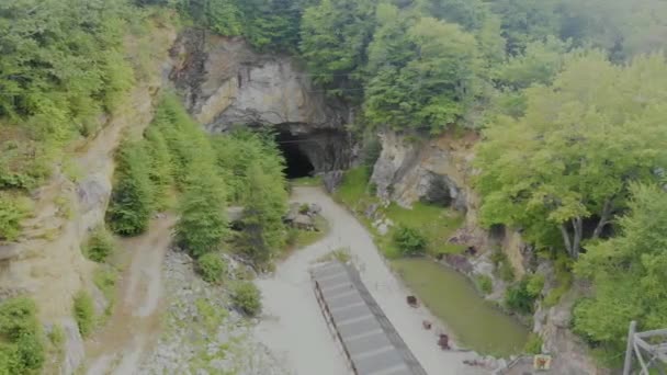 Drone Video Gemstone Mine Emerald Village Little Switzerland Summer Day — стоковое видео