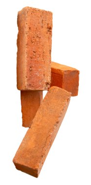 Kırık dört eski kırmızı ya da turuncu tuğlaların yan görünümü kırpma yolu ile beyaz arkaplanda izole edilmiştir.
