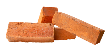 Yığındaki dört çatlamış eski kırmızı veya turuncu tuğla yan görünümü png dosya biçiminde kırpma yolu ile izole edilmiştir.