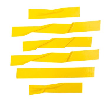 Üst görünüm, kırışık ya da buruşuk sarı yapıştırıcı bant ya da çizgili kumaş bant kümesi ufuk şeklinde izole edilmiş beyaz arka planda kırpma yolu ile.