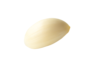 Tek soyulmuş sarımsak karanfil veya parçasının yan görünümü png dosya biçiminde kırpma yolu ile izole edilir.