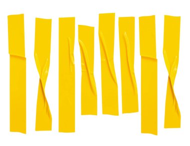 Buruşuk ya da buruşuk sarı yapıştırıcı bant ya da çizgili kumaş şerit seti dikey olarak izole edilmiş beyaz arka planda kırpma yolu ile.