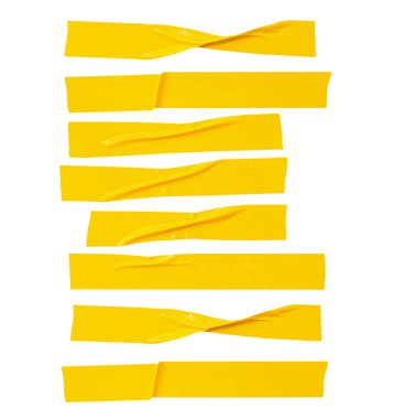 Üst görünüm, kırışık ya da buruşuk sarı yapıştırıcı bant ya da çizgili kumaş bant kümesi ufuk şeklinde izole edilmiş beyaz arka planda kırpma yolu ile.