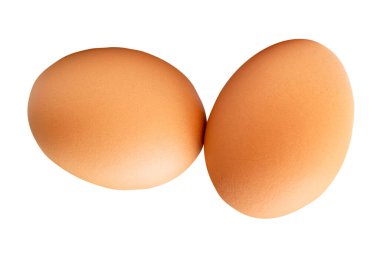 Yığınla taze kahverengi tavuk yumurtası beyaz arka planda kırpma yolu ile izole edilir..