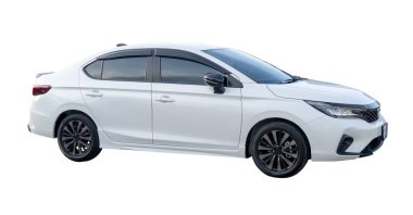 Beyaz spor arabasının sağ tarafı kırpma yolu ile beyaz arkaplanda izole edilmiştir..