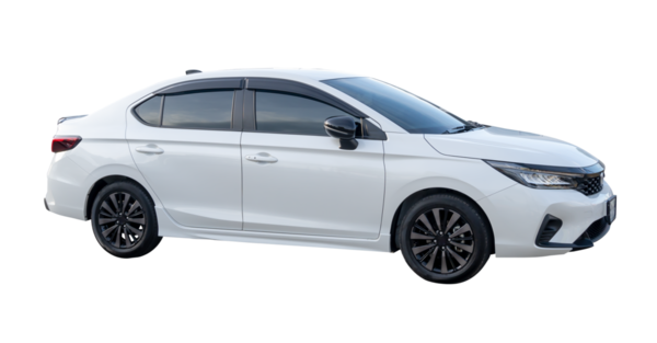 Beyaz spor sedan aracın sağ tarafı png dosya biçiminde kırpma yolu ile izole edilmiştir.