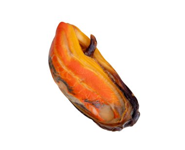 Kabuksuz et içindeki tek pişmiş yeşil midyelerin yan görünümü kırpma yolu ile beyaz arkaplanda izole edilir.