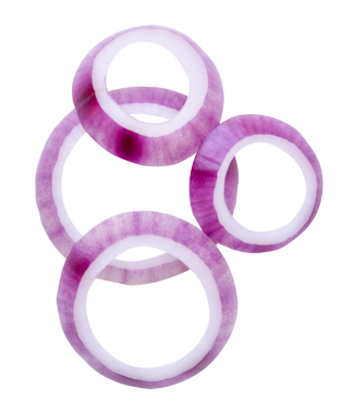 Taze kırmızı ya da mor İspanyol soğan halkalarının ya da yığın içindeki dilimlerin üst görünümü png dosya biçiminde kırpma yolu ile izole edilir.