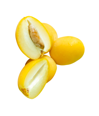 Taze olgun, sarı hurma meyveleri üst üste dizilmiş yarılar png dosya biçiminde kırpma yolu ile izole edilir. Müslümanlar için Ramazan ayında iftar yemeği kavramı