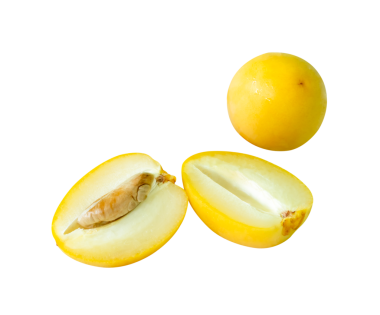 Png dosya biçiminde kırpma yolu ile izole edilmiş taze, olgun, sarı palmiye meyveleri, Ramazan ayında Müslümanlar için iftar yemeği kavramı