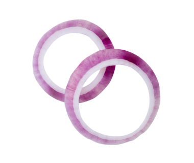 Taze kırmızı ya da mor İspanyol soğan halkalarının ya da yığın içindeki dilimlerin üst görünümü png dosya biçiminde kırpma yolu ile izole edilir.