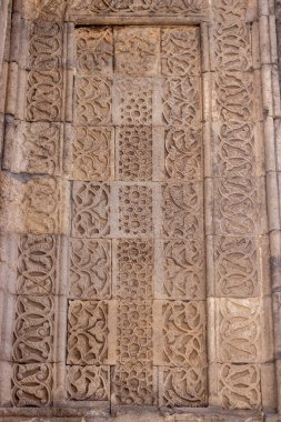 Yakutiye Madrasa, tarihi Ilkhanid taş dekorasyon detayları. Erzurum, Türkiye. Yüksek kalite fotoğraf