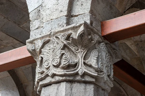 Erzurum Doppio Minareto Madrasa Pietra Intricato Incisioni Abbellimenti Foto Alta — Foto Stock