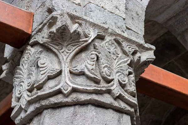 Erzurum Doppio Minareto Madrasa Pietra Intricato Incisioni Abbellimenti Foto Alta — Foto Stock