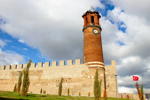 Tour Horloge Château Erzurum Avec Espace Traditionnel Carrelé Rouge Architecture — Photo
