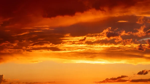 Закат Неба Потрясающими Облаками Заднем Плане Горизонтальное Знамя История Высокое — стоковое фото