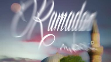 Ramazan Mübarek veya Ramazan Kareem. Gün batımında Lalapasa Camii. Ramazan Mübarek metni.