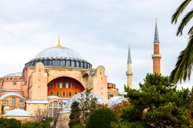  İstanbul 'daki tarihi Ayasofya Camii. İslam ve Ramazan konsepti.