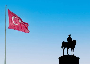 Atatürk heykeli, Türkiye 'de zaferi, özgürlüğü ve demokrasiyi simgeliyor. Türk bayrağıyla. Erzurum, Türkiye - 30 Ağustos 2023. Yüksek kalite fotoğraf