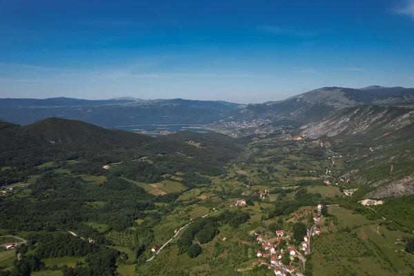 Luftaufnahme Der Stadt Jajce Bosnien Und Herzegowina lizenzfreie Stockfotos