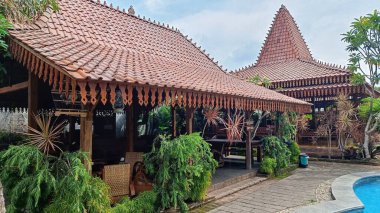 Klasik ve eşsiz Cava joglo evi ahşaptan yapılmıştır.