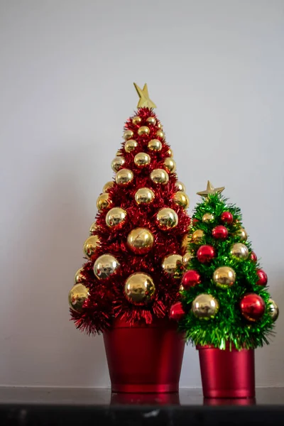 christmas decorations, simple christmas tree