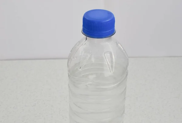 Detalhe Garrafa Água Fria Destacando Importância Hidratação Diária Para Manter — Fotografia de Stock
