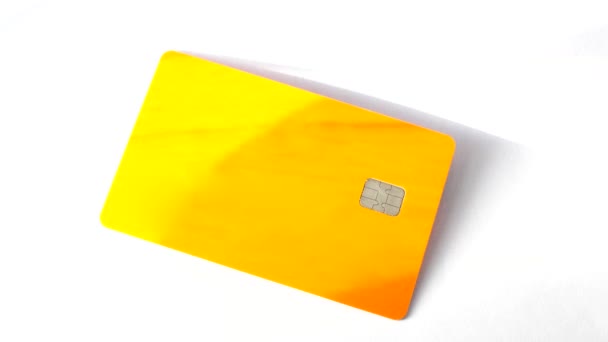 Kredietkaart Een Wit Oppervlak Symbool Van Financiële Mogelijkheden Een Schone — Stockvideo