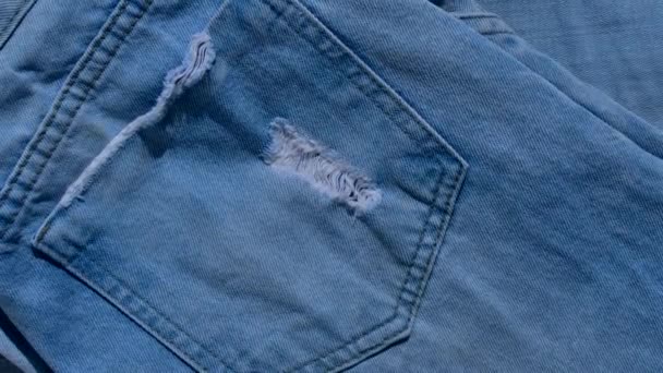 Textura Única Close Jeans Rasgados Perfeito Para Projetos Que Buscam — Vídeo de Stock