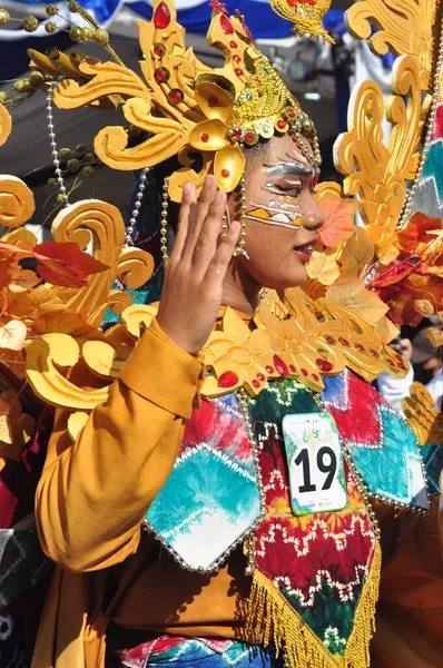 stock image Banjarmasin, South Kalimantan, Indonesia - October 01, 2022 : Dayak and sasirangan fashion performed during a cultural fashion festival carnival held by the provincial government of South Kalimantan