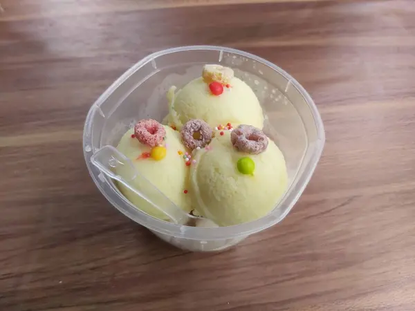 Gelato Fresco Durian Dessert Una Tazza Suo Delizioso Dessert — Foto Stock