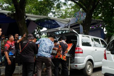 Banjarmasin - 30 Haziran 2024: Banjarmasin Sasirangan Festivali (BSF) Banjarmasin şehrinin 498. yıldönümünü kutlamak için geri döndü.