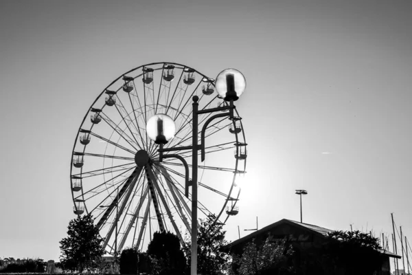 Backlight View Ferris Wheel Royan — стокове фото