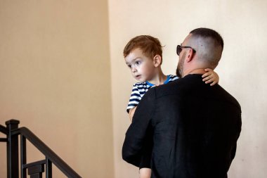 Chisinau, Moldova - 05 Ağustos 2025: Evghenia Gutul 'un oğlu, Bashkan (Moldova özerk bölgesi başkanı) eşi Gagauzia ile Chisinau Buiucani Mahkemesi' nde yargılanıyor.