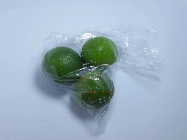 Fermer Isolé Sur Citron Vert Blanc Citrus Aurantiifolia Fruit Feuille — Photo