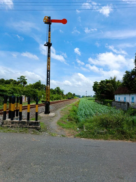 Ferrovia País Com Fundo Céu Azul Kediri Java Oriental Indonésia — Fotografia de Stock