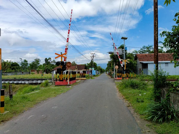 Bahnübergang Auf Dem Land Mit Blauem Himmel Hintergrund Kediri Ostjava — Stockfoto