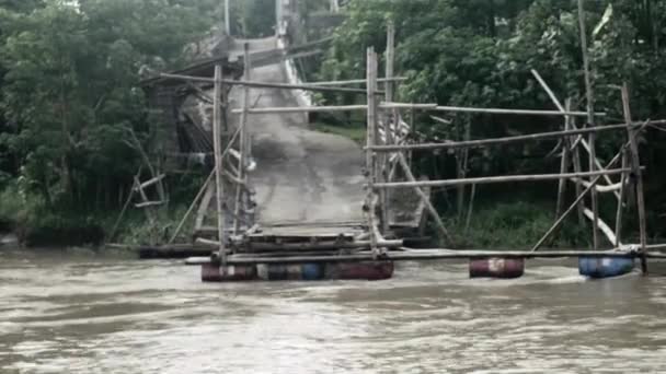 River Dock Made Bamboo Kediri East Java Indonesia October 2022 — Stock Video