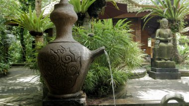 Büyük Geleneksel Su testisi 