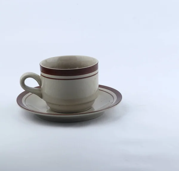 白い背景に隔離されたセラミックカップ — ストック写真