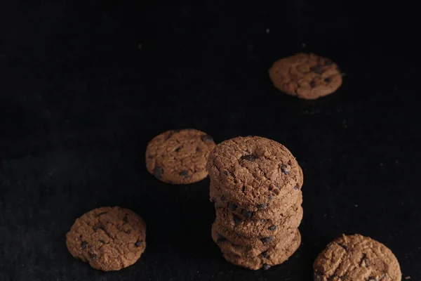 Chocolate Chip Cookies Black Background — Stock Photo, Image