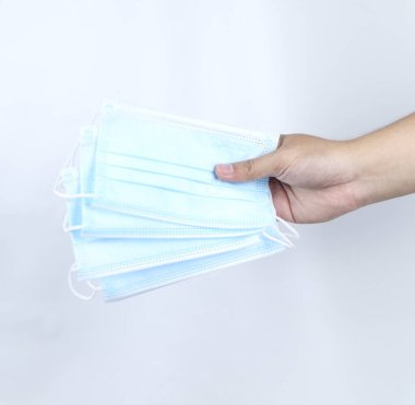 El maskesi beyaz arka planda izole edilmiş.