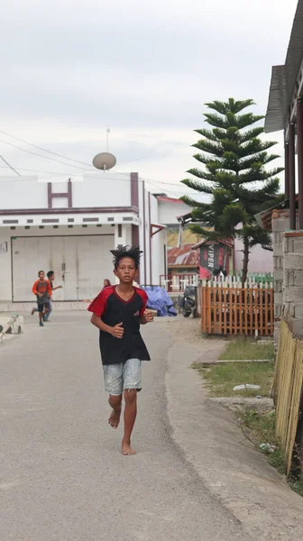 Gorontalo Μάρτιος 2023 Μαραθώνιος Τρέχει Αγώνα Άνθρωποι Πόδια Στο Δρόμο — Φωτογραφία Αρχείου