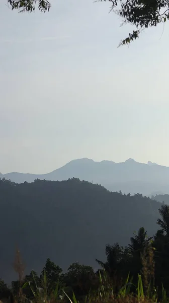 Vista Das Montanhas Partir Topo Colina — Fotografia de Stock