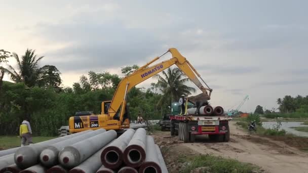 Горонтало Индонезия Марта 2023 Года Краны Тяжелого Оборудования Выполняющие Земляные — стоковое видео